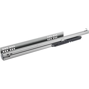 Das Quadro V6+ Silent System mit 470 mm Länge und 12,5 mm Einbaumaß bietet eine nahezu geräuschlose Bewegung und ist für eine hohe Belastung von bis zu 50 kg ausgelegt. Ideal für stabile und leise Schubladen in jeder Anwendung.