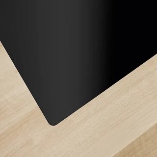 Elegantes Kochfeld mit integrierter Lüftung, ideal für moderne Küchen mit hoher Funktionalität.