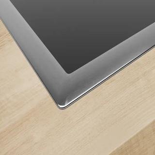 Intuitive TouchControl-Steuerung mit präziser Temperaturregelung, ideal für gleichmäßiges Garen und perfekte Kochergebnisse.