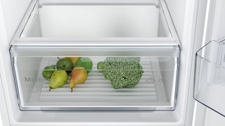 Serie 6 Einbau-Kühlschrank mit Gefrierfach 122.1 x 55.8 cm Flachscharnier mit Softeinzug