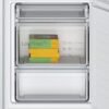 Serie 6 Einbau-Kühlschrank mit Gefrierfach 122.1 x 55.8 cm Flachscharnier mit Softeinzug