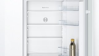Serie 6 Einbau-Kühlschrank mit Gefrierfach 122.1 x 55.8 cm Flachscharnier mit Softeinzug