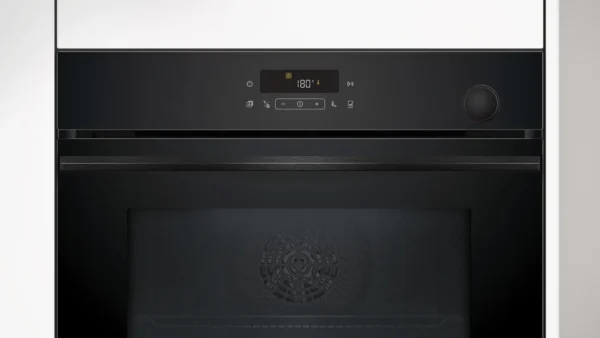 Einbau-Backofen mit  Dampfunterstützung CF2M60050