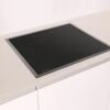 60 cm Kochfeld in Schwarz mit elegantem Edelstahlrahmen, stilvolle Küchenlösung