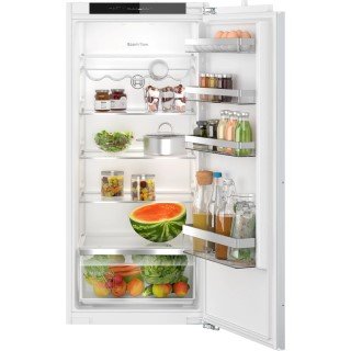 Bosch Serie 4 KIR41VFE0 Einbau-Kühlschrank mit Flachscharnier in moderner Küche. Kreaktivmoebel, Kreativ möbel.