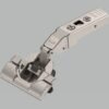 KREAKTIVMOEBEL Blum CLIP top BLUMOTION Winkelscharnier 95° +30° III (79B9496) – Seitenansicht mit Montageplatte, CLIP-Mechanik und integrierter Dämpfung