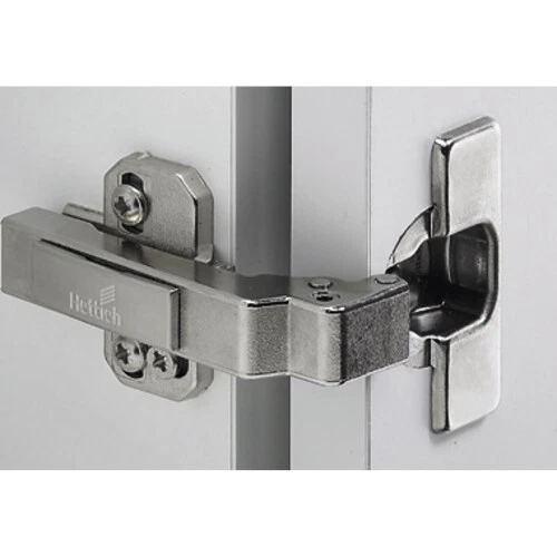 HETTICH Topfscharnier 77710 / 9936 mit 95° Öffnungswinkel – hochwertiges Möbelscharnier aus Stahl, vernickelt, ideal für Schranktüren mit Aufschlag.