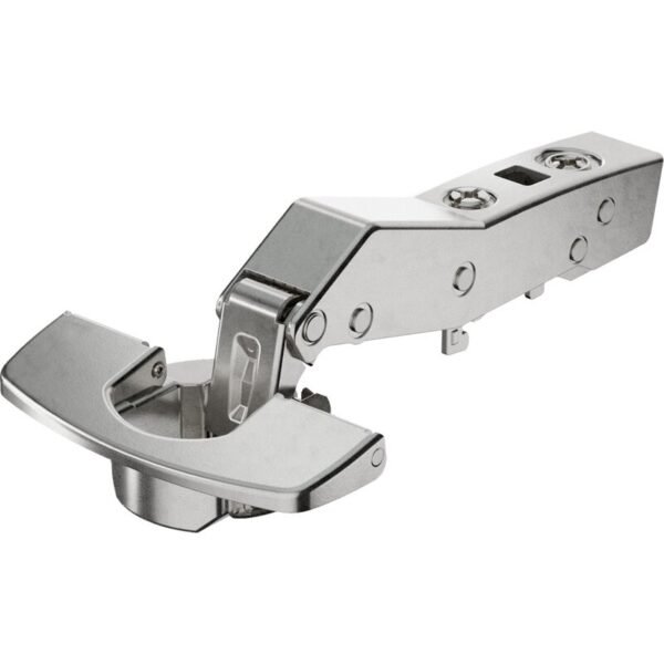 Hettich Topfscharnier Sensys 8639, Artikelnummer 9088136, mit 95° Öffnungswinkel und integrierter Dämpfung, vernickeltes Möbelscharnier in Nahaufnahme