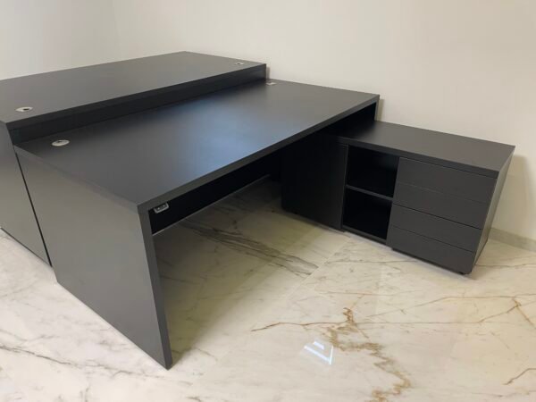 Elektrischer Bürotisch höhenverstellbar – ergonomischer Arbeitsplatz